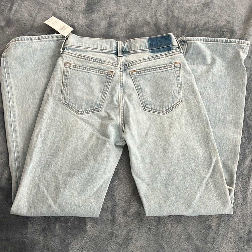NWT Abercrombie low rise jeans - Picture 4 of 6